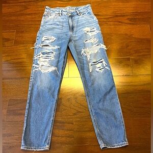 American Eagle High Rise Mom Jeans